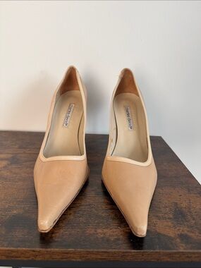 Charles David Nude/Tan Pointed-Toe Leather Pumps